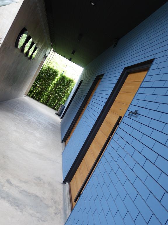 The Restro Hotel HHQ Exterior foto